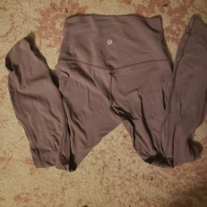 Size 4 Align Petal in Mulberry